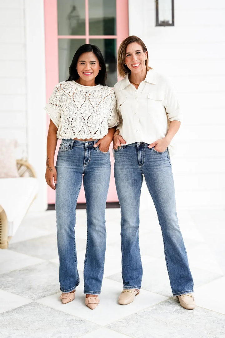 High-Waisted Sculpting Jeans FitCurve™