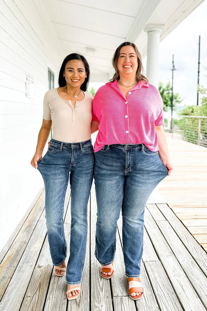 High-Waisted Sculpting Jeans FitCurve™