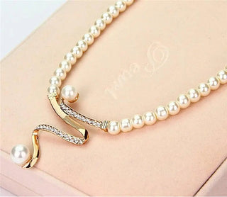 Mila | Pearl Jewelry Set with Elegant Appearance for Timeless Occasions